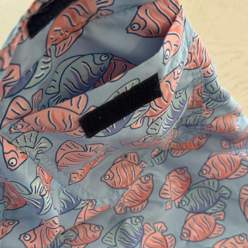 Men’s medium Vineyard Vines Swim Trunks